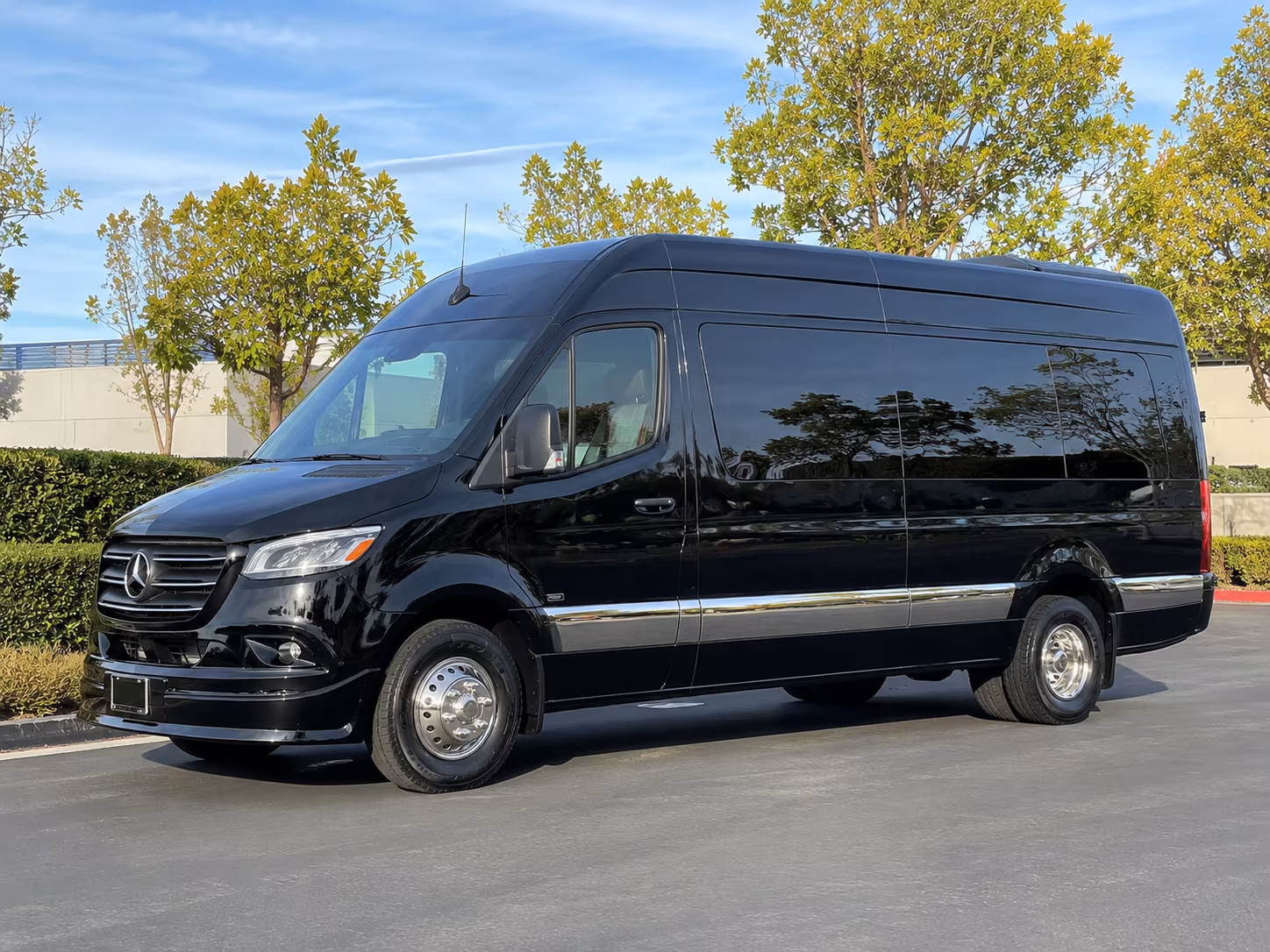 find the perfect transportation for your next airport transfer 1